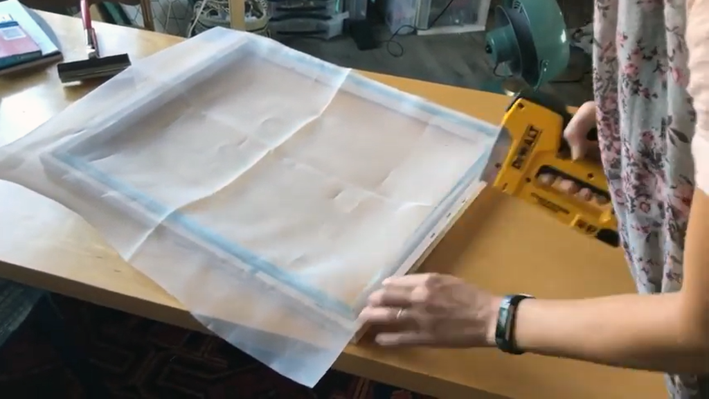 How to stretch screen printing mesh?